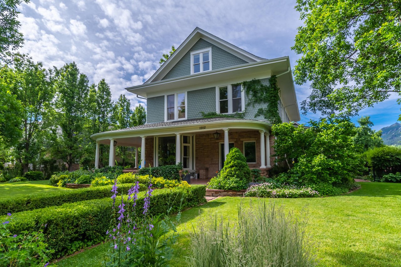 1002 Mapleton Ave
