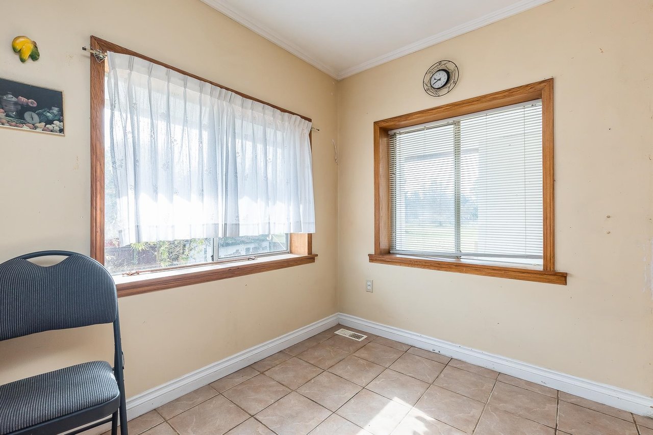 21504 Dewdney Trunk Rd