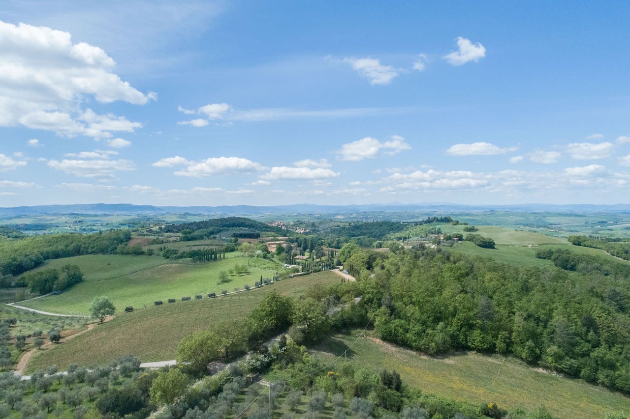 TENUTA RUSTICHELLO “Superb property for sale in the municipality of Montalcino” 