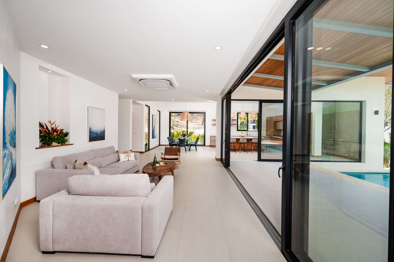 Casa Zoul | A Luxurious residence in the prestigious SENDEROS gated community of Tamarindo!