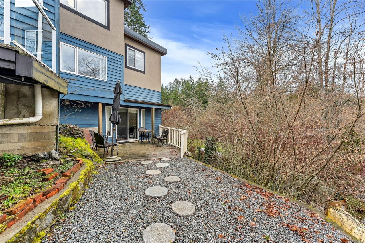 5003 Prospect Lake Rd