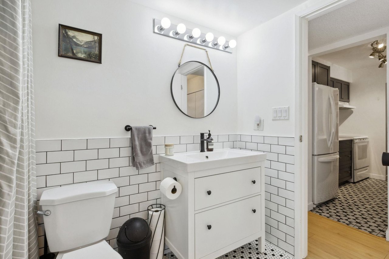 1894 Purcell Way, North Vancouver