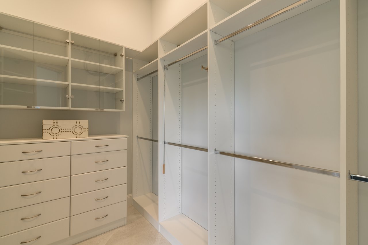 500 Ketch Lane, Country Club Shores, Longboat Key