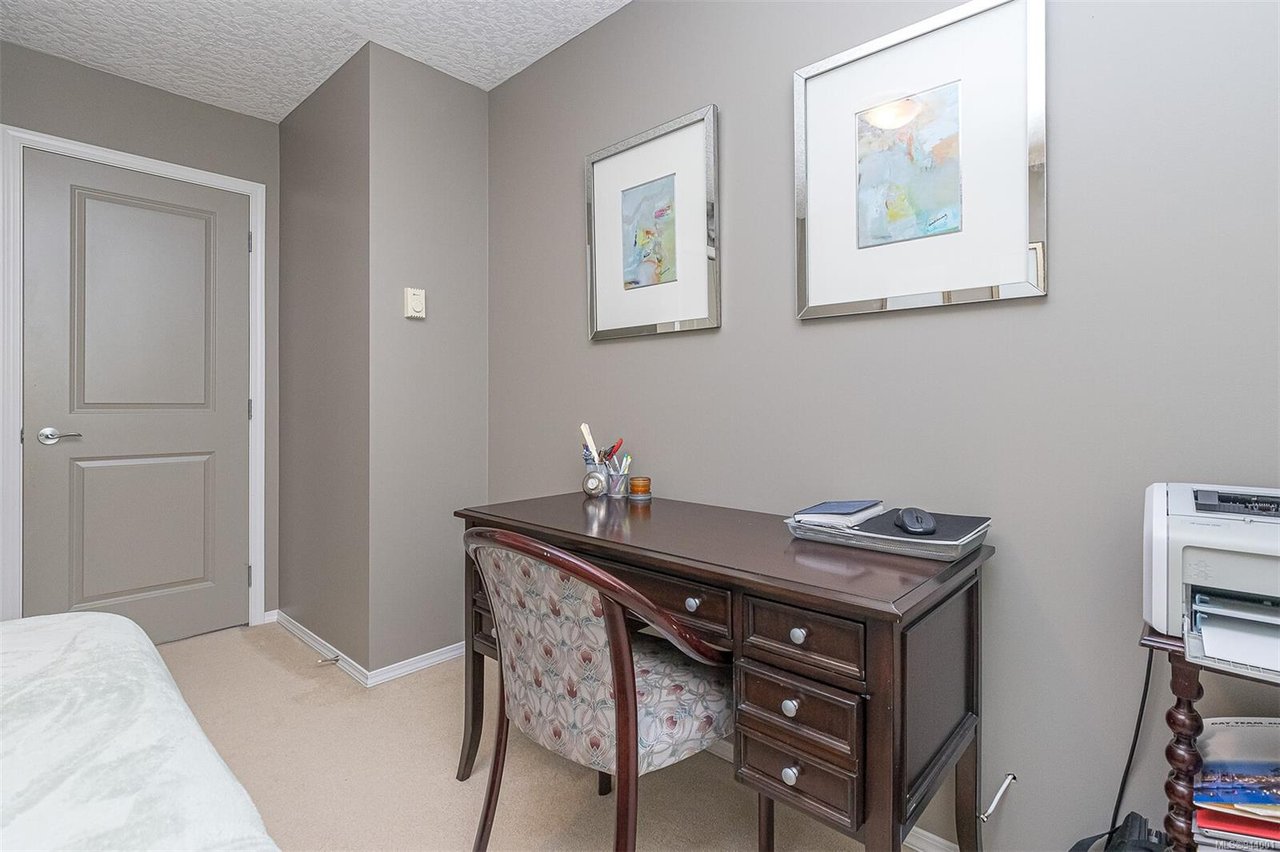 577 Kingsview Ridge