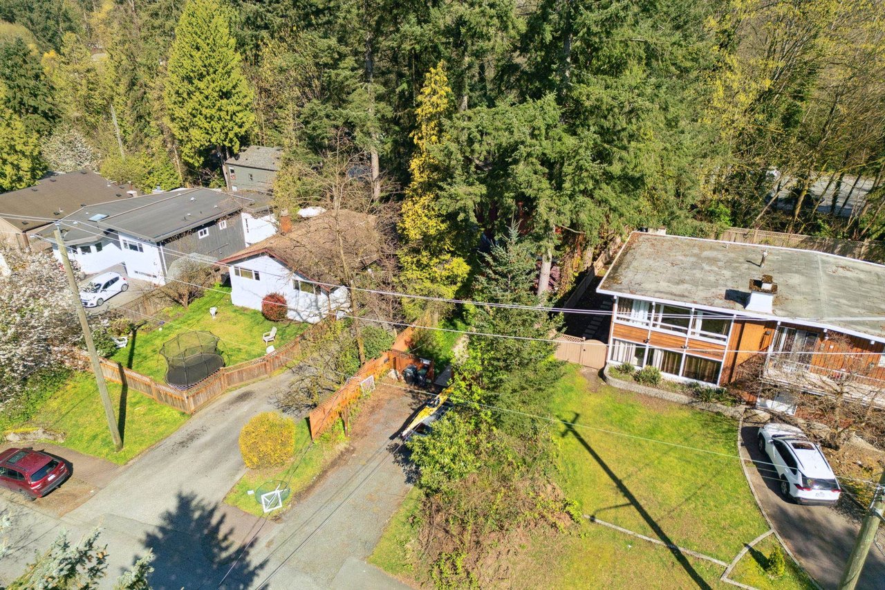 2240 Windridge Dr