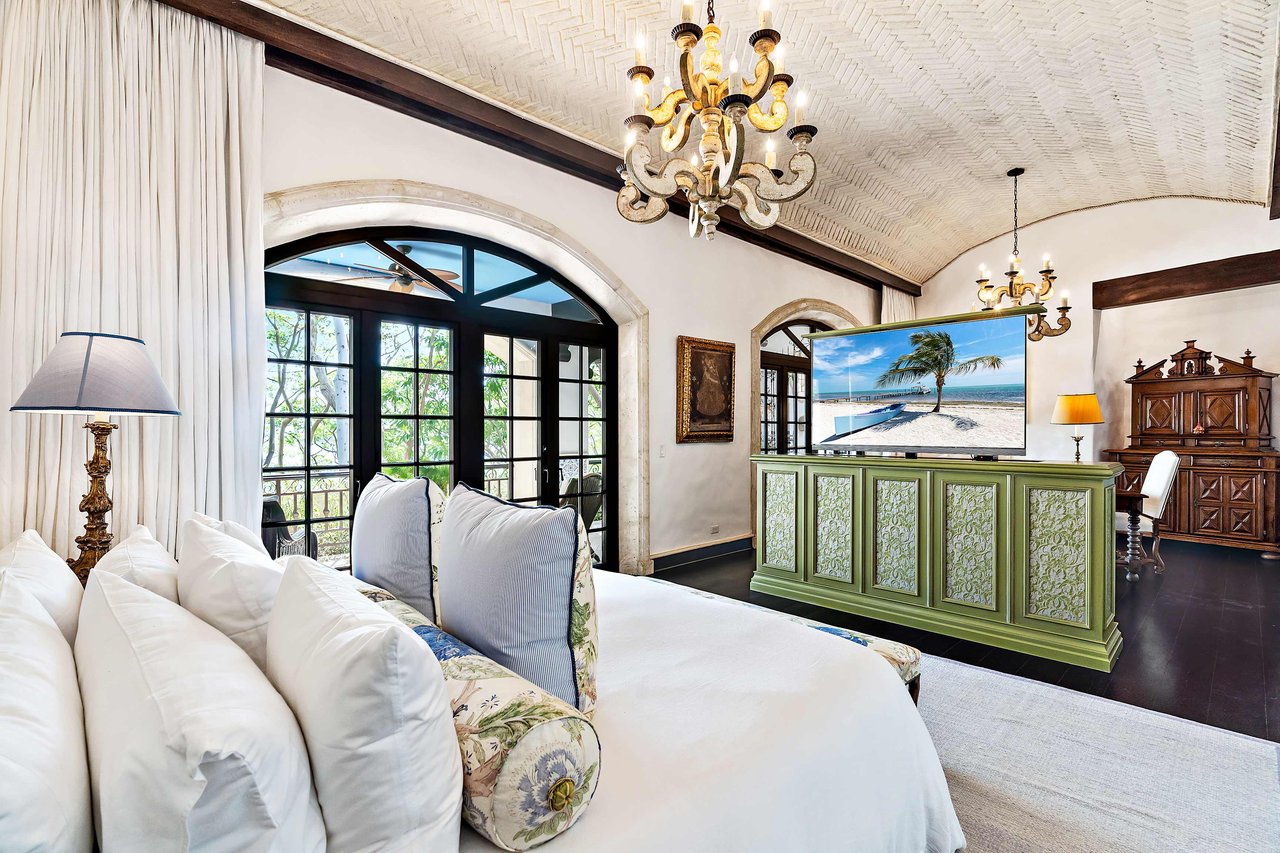 27 Cartagena | Unique Luxury Beachfront Home