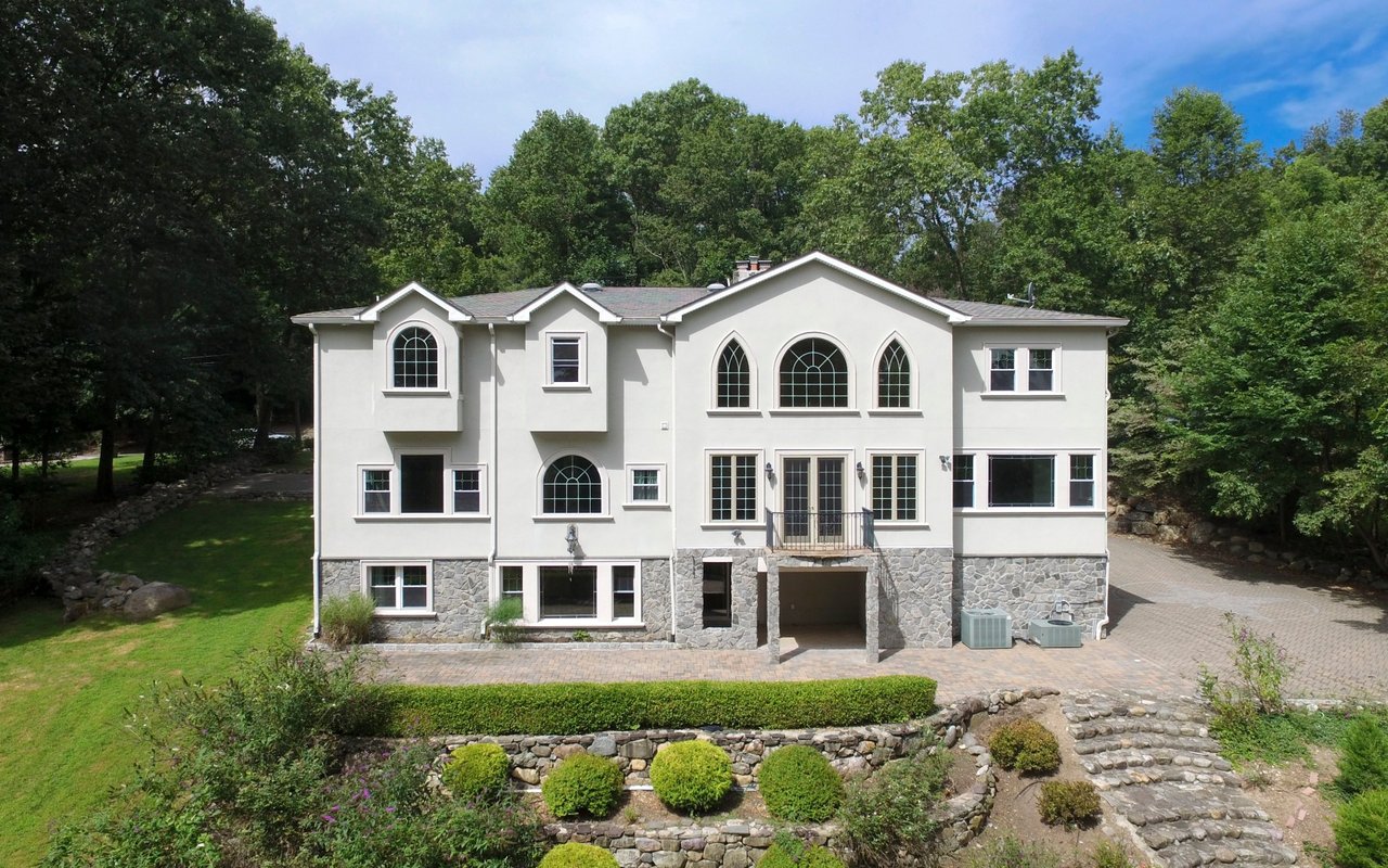 68 Hillcrest Drive