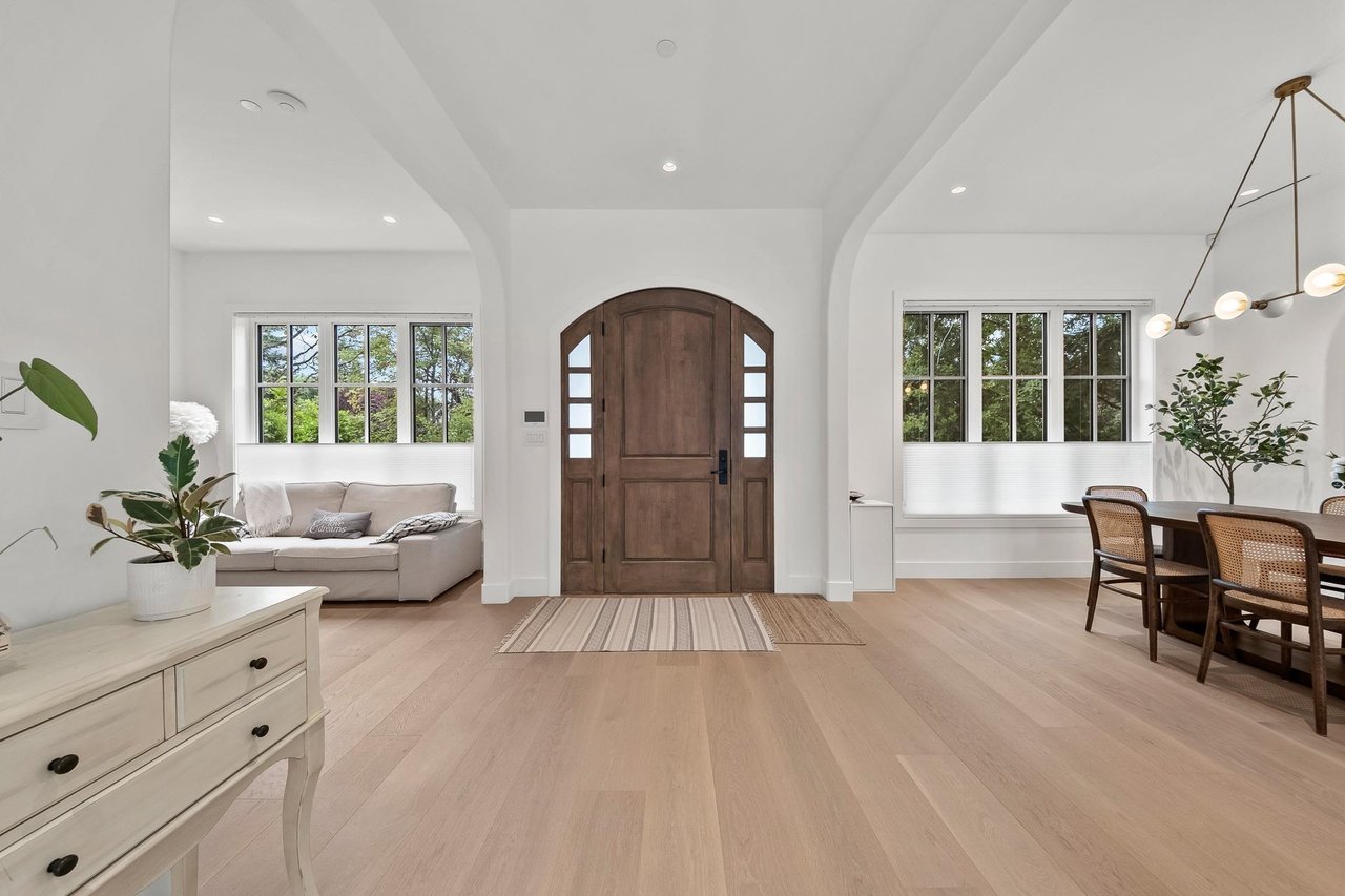 3227 W 35th Ave