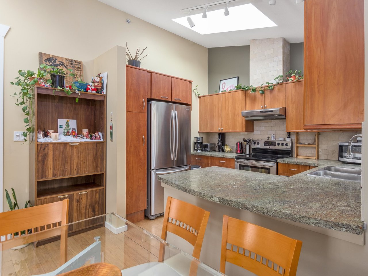 69-1821 Willow Cres