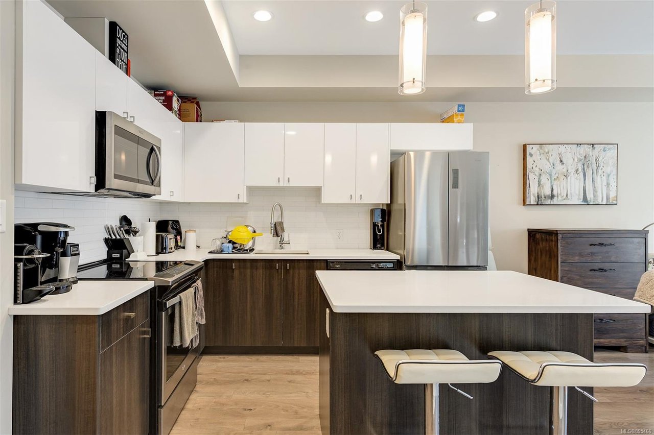 217-767 Tyee Rd
