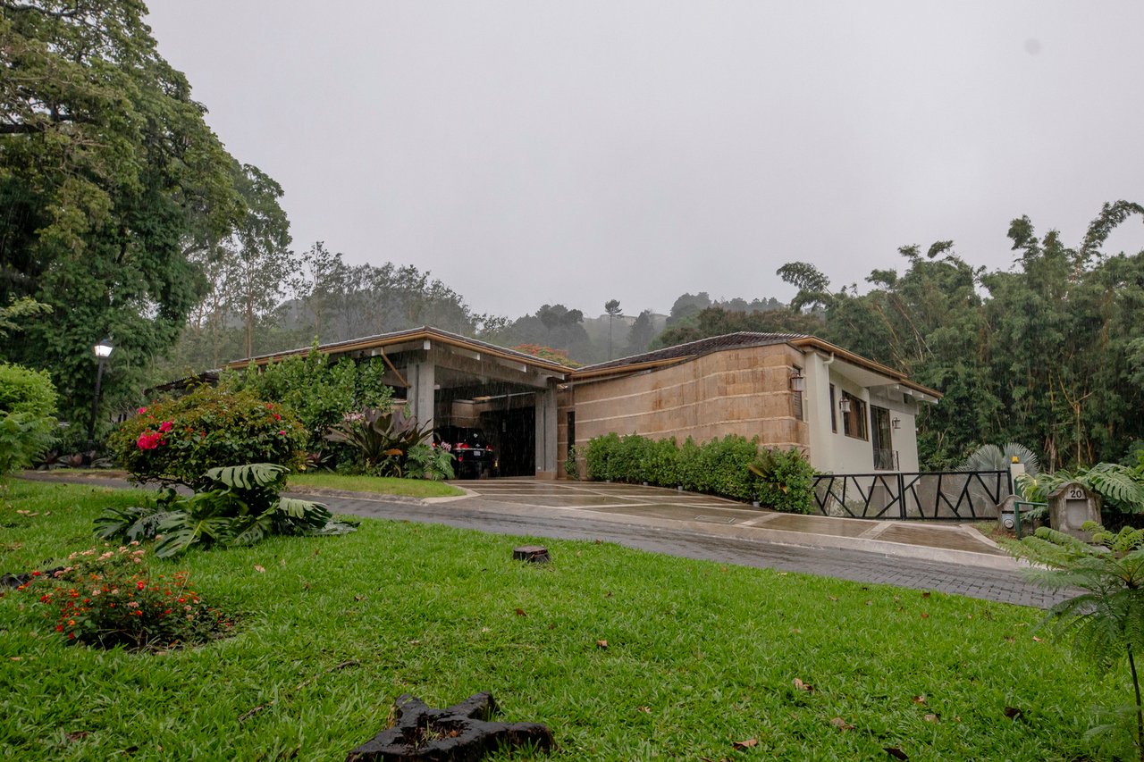 Modern Single Level Residence, Escazu, San Jose