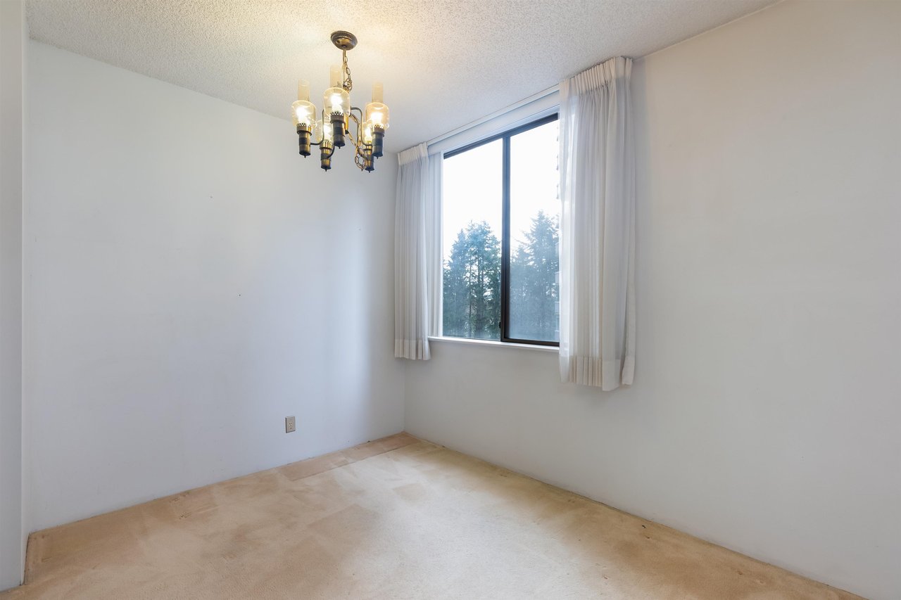 408-2020 Fullerton Ave