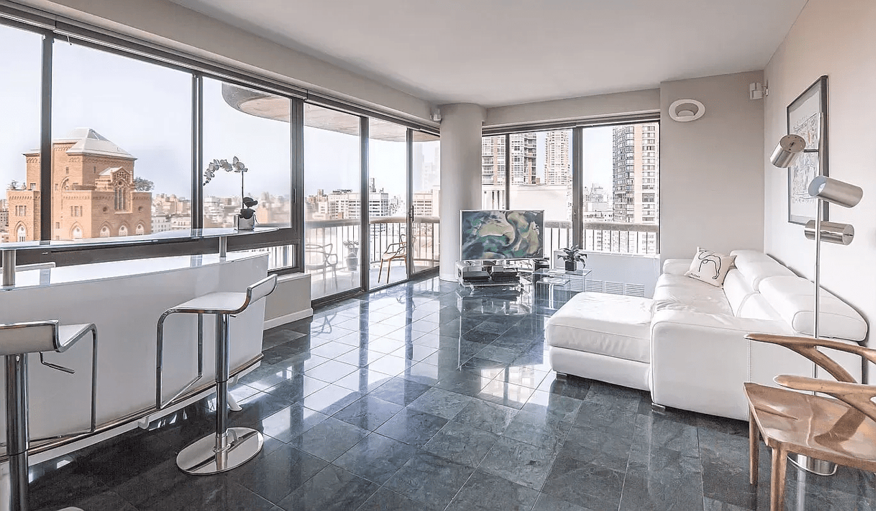 167 E 61st Street Unit: 25D