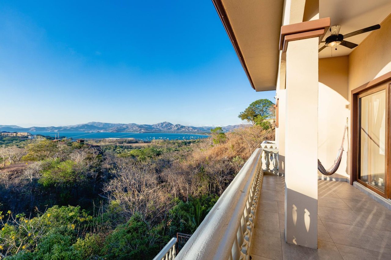 Luxury 6 BR Villa in Flamingo, Incredible Views | Starting At $1,350.00 Daily