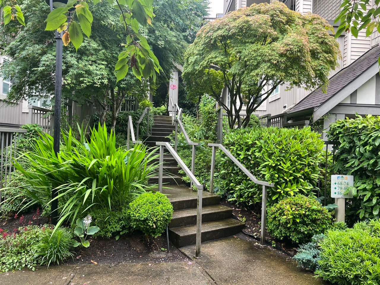 54-7088 17th Ave