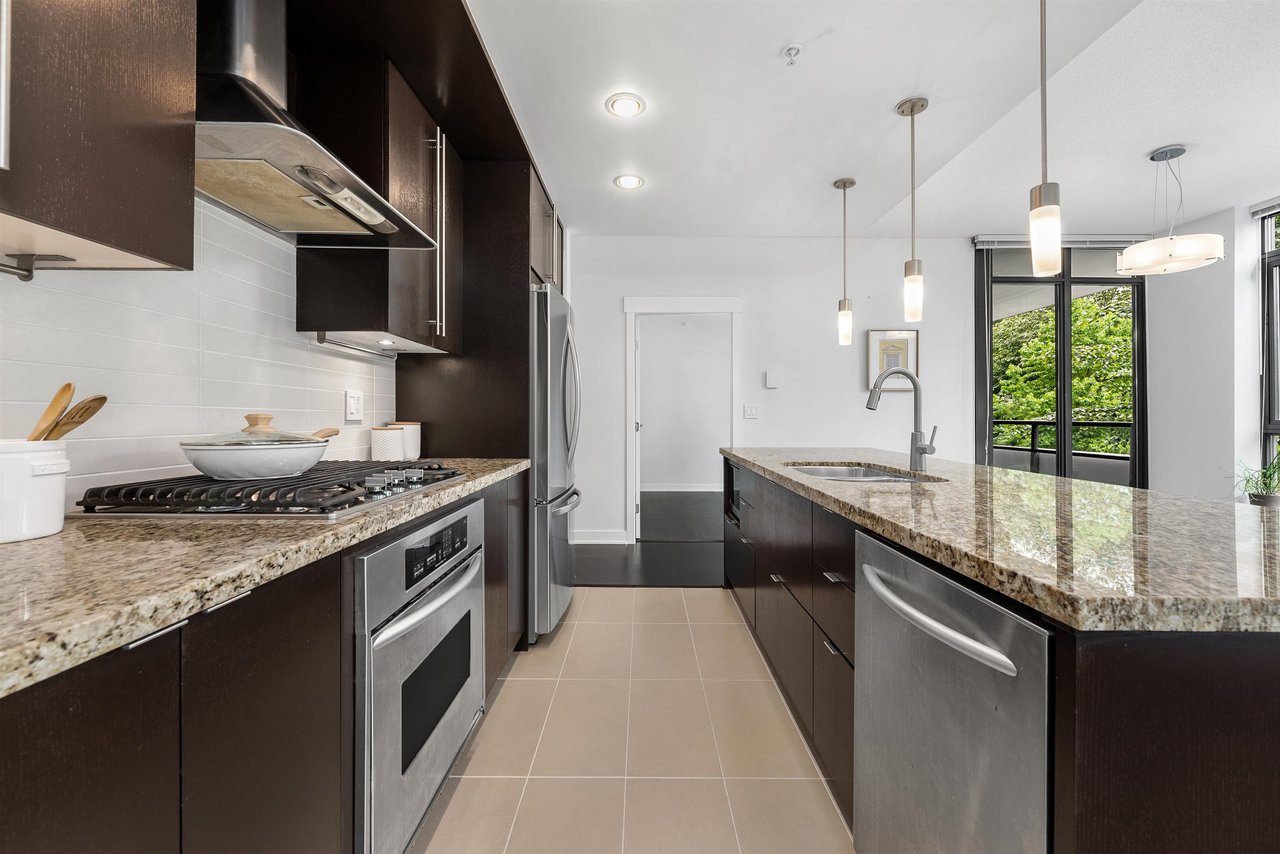 303-7088 18th Ave