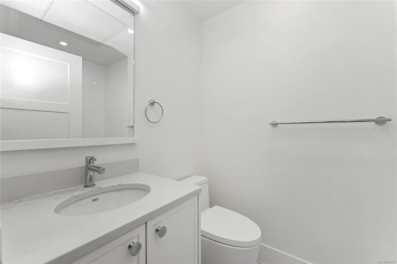 302B-1224 Richardson St, Victoria
