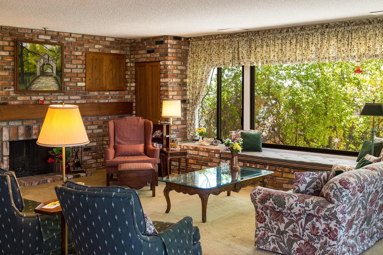 Enchanting Cottage in Lower Bel Air