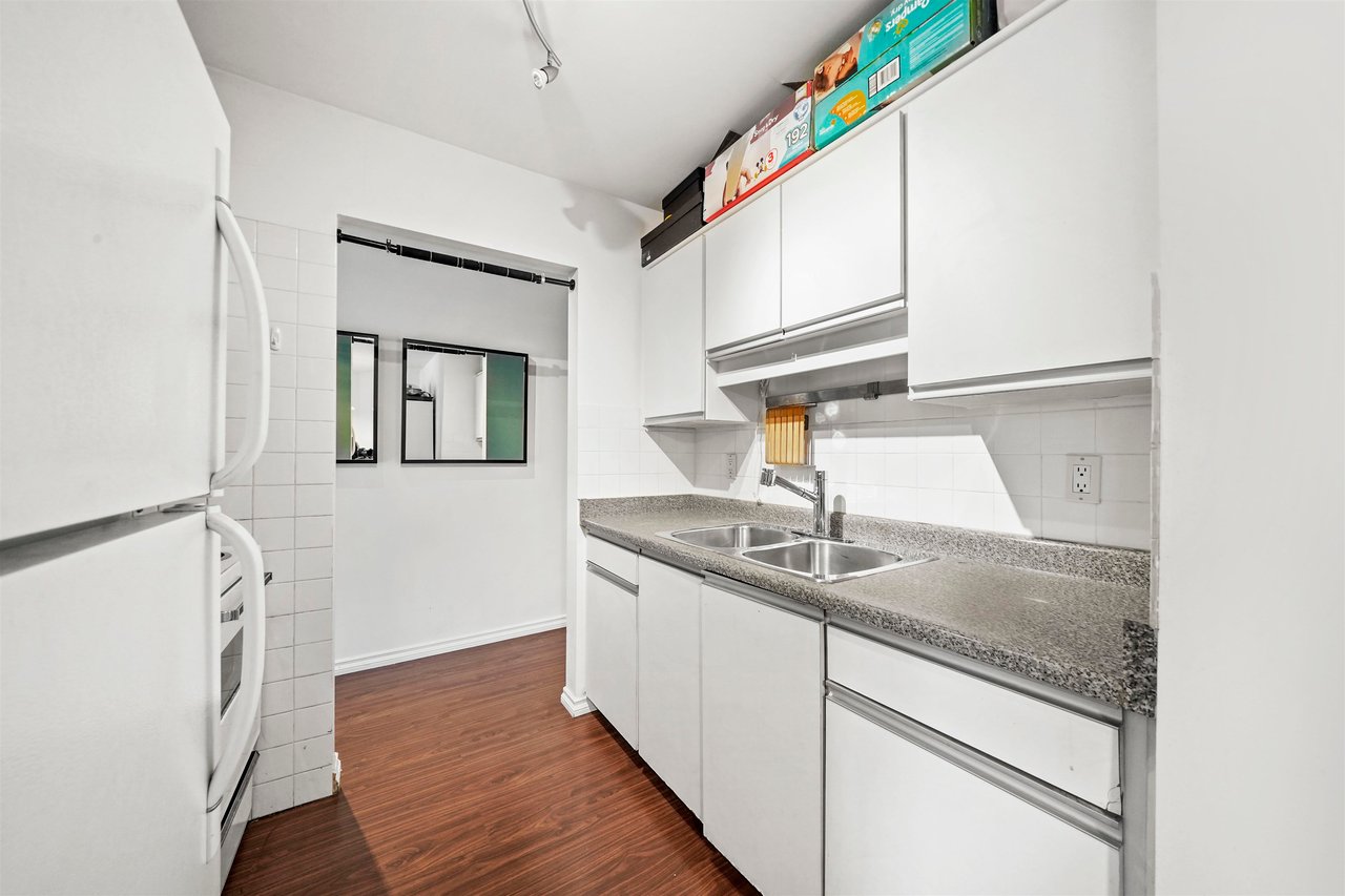 207-975 E Broadway Ave