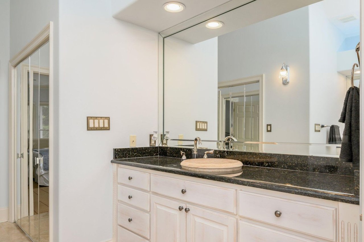 6290 Augusta Cove