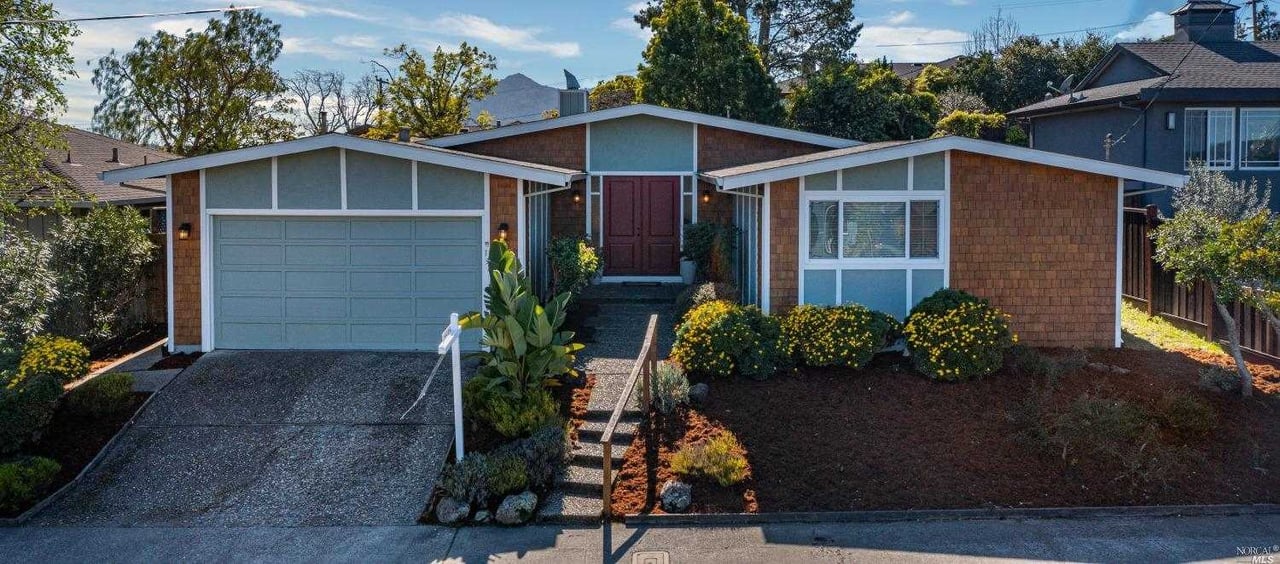 131 Ridgewood Dr