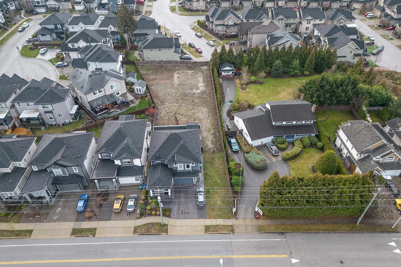 18310 68 Ave