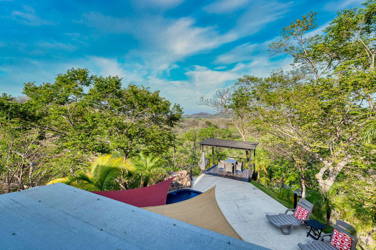 Finca Toltec | Majestic Mountaintop Ocean View Home + 4 Casitas | Ideal Retreat Centre!