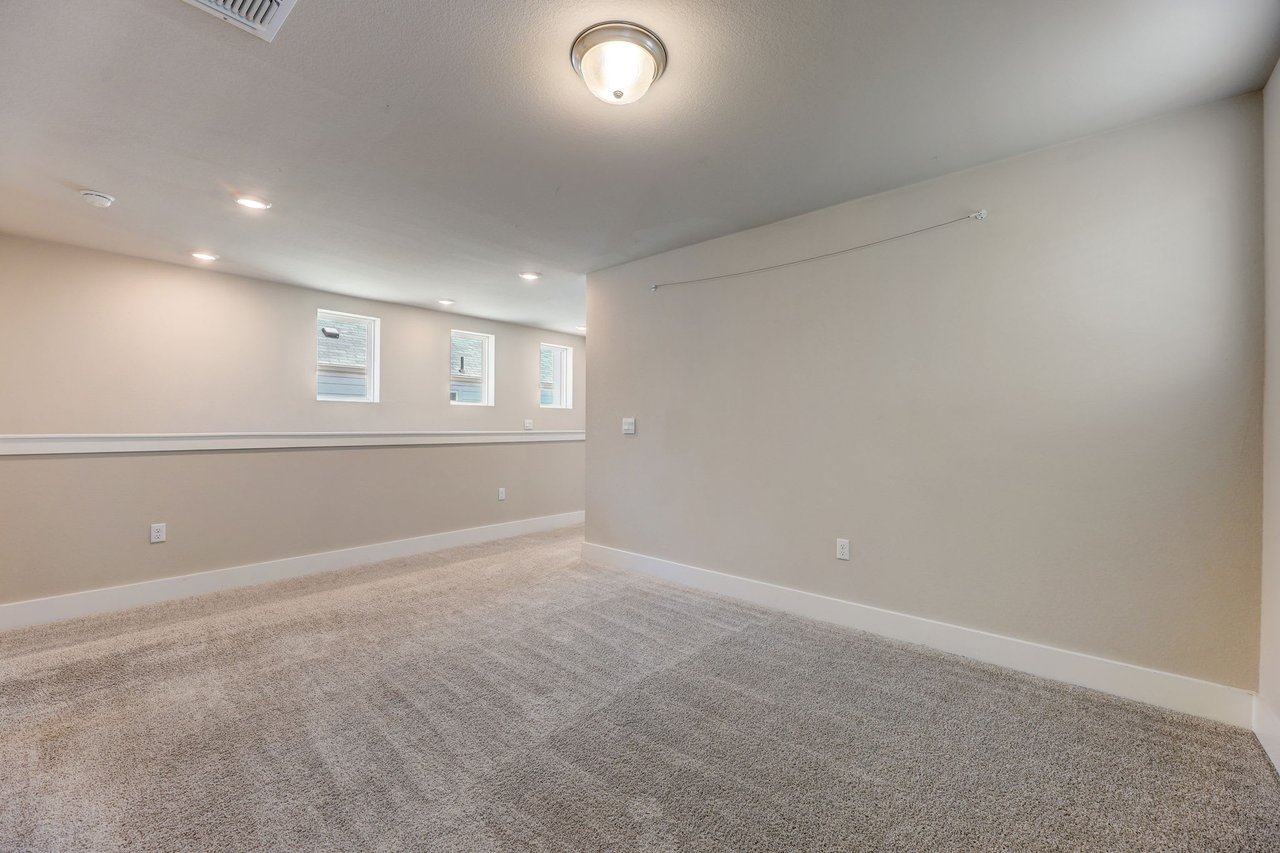 Stunning 2021 Meritage Home in Easton Park with FREE Solar Panels! Better Priced Than New Builds and Move-In Ready!