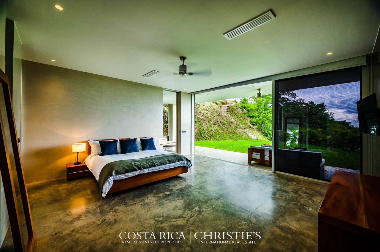 Aquamarina Ocean View Villa