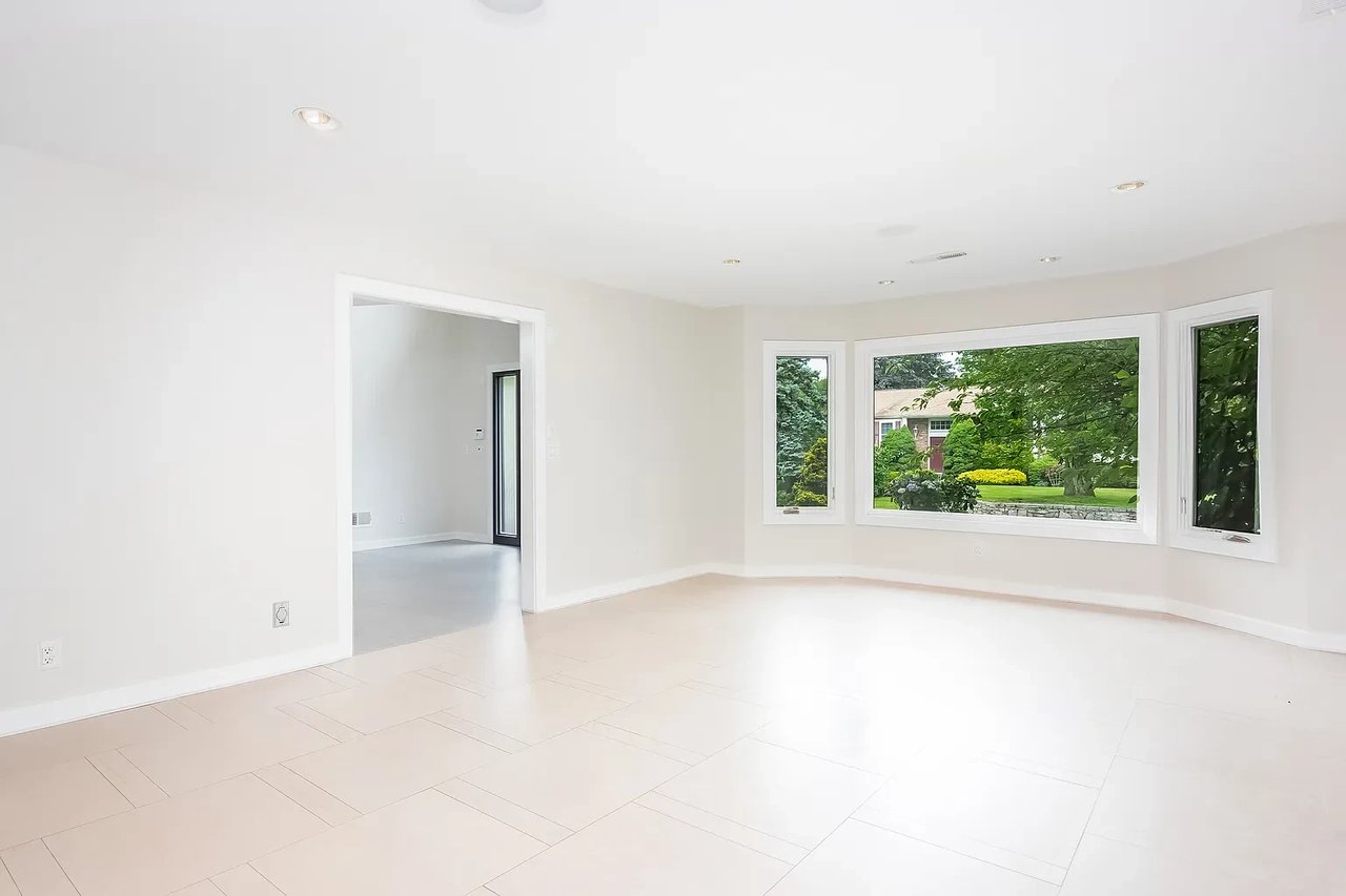 15 NORTHWOOD CIR