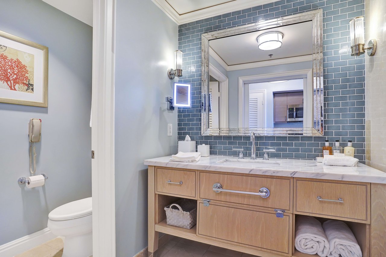 Ritz Carlton Key Biscayne Unit 870