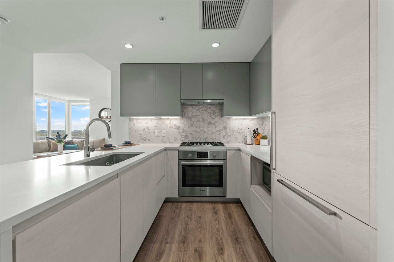 807-8181 Chester St