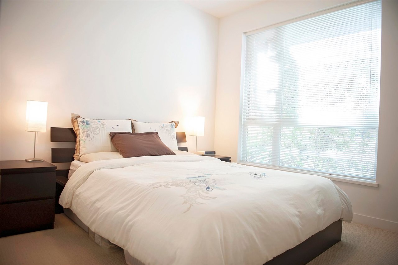 306-6677 Cambie St