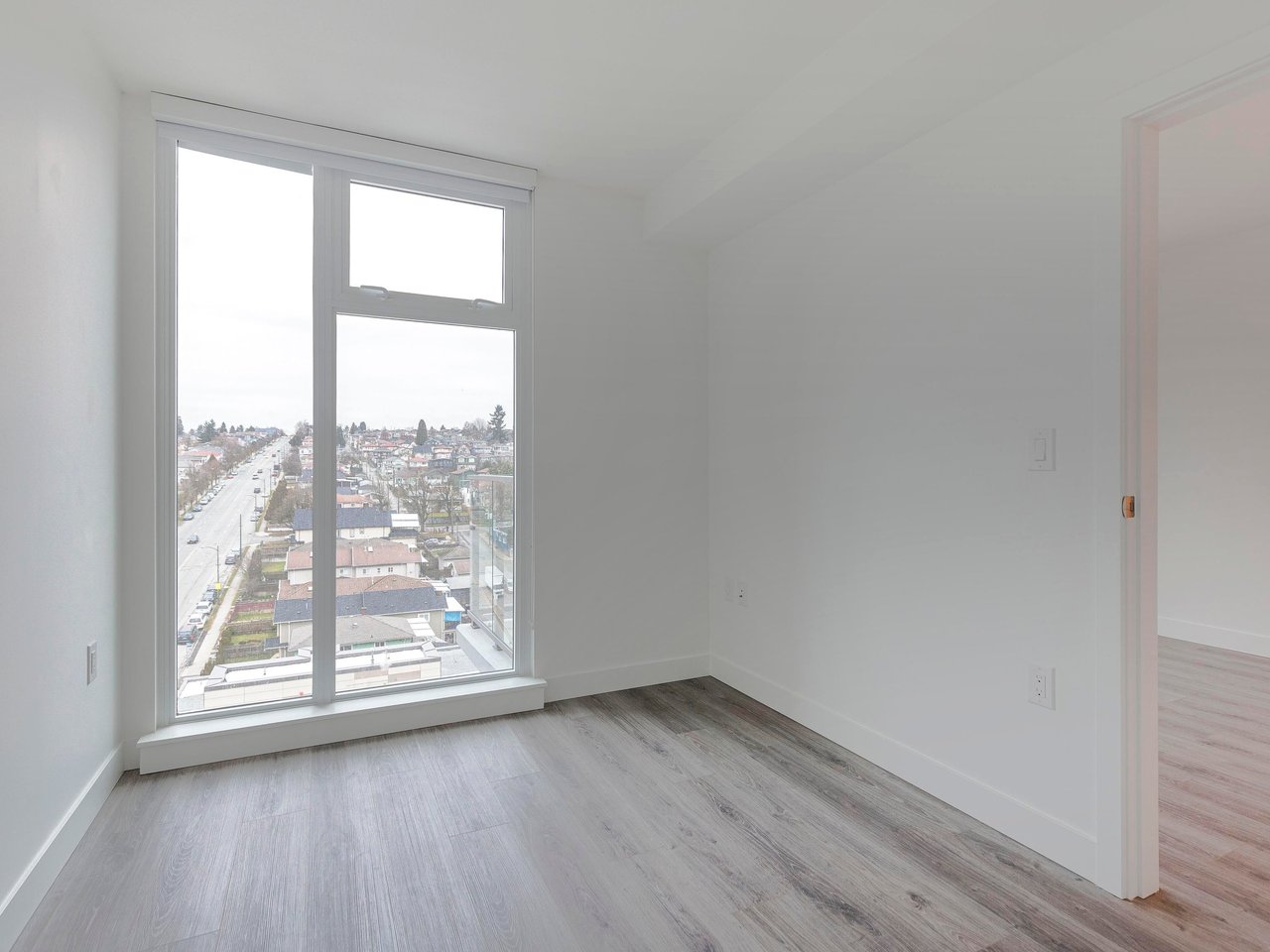 1106-8188 Fraser St