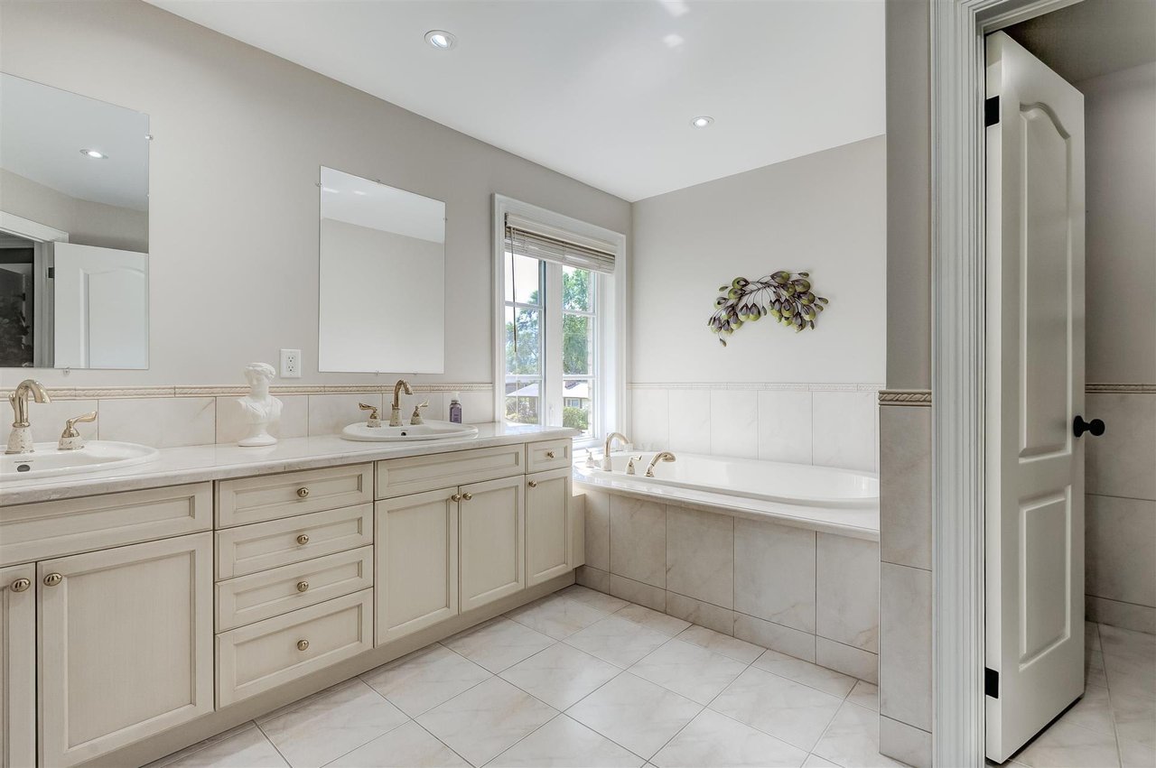 5 Somerdale Sq