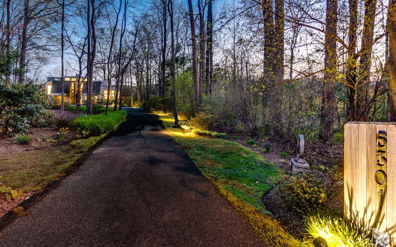 5301 Burke Dr