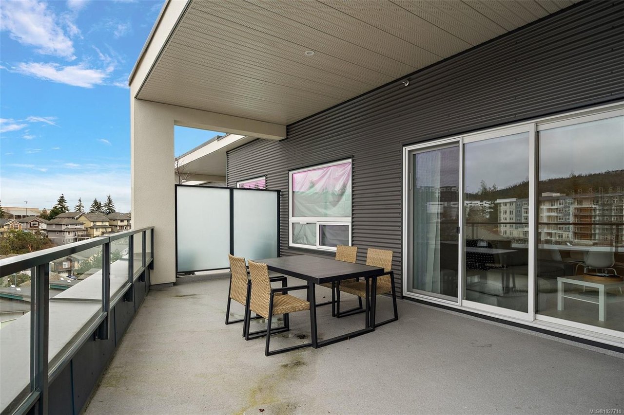 606-947 WhirlaWy Cres