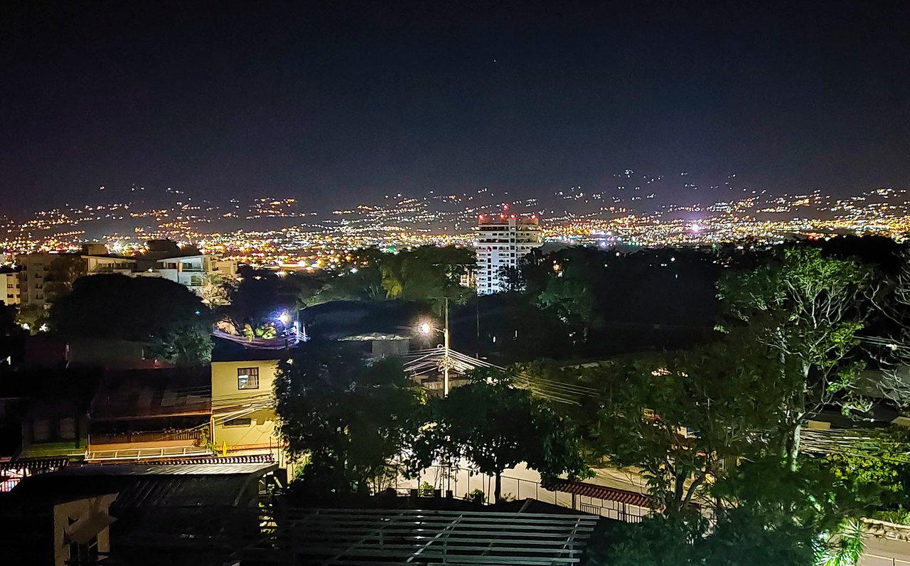 Panoramic View Furnished Condo, Escazu, San Jose