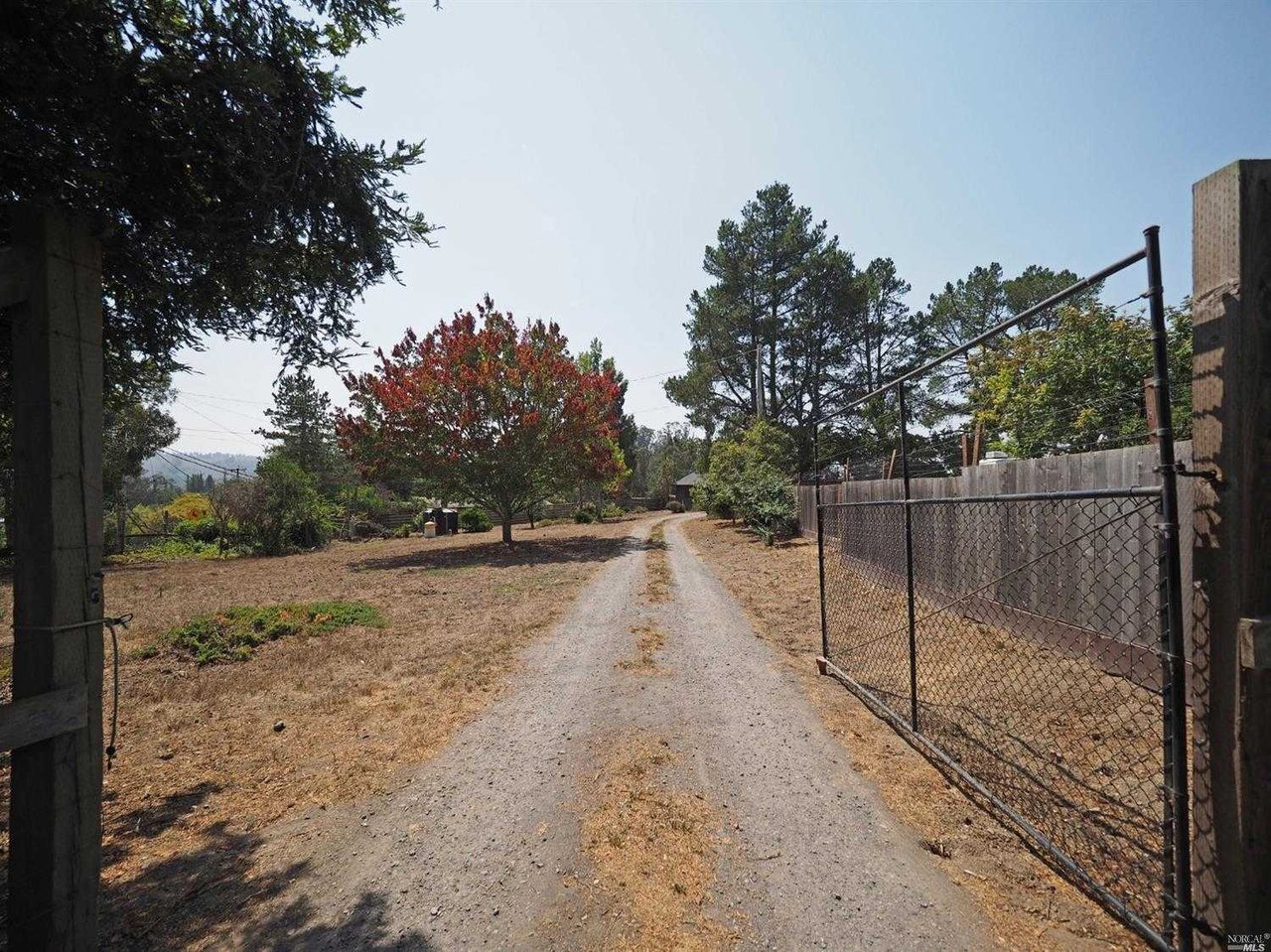 2324 Burnside Rd