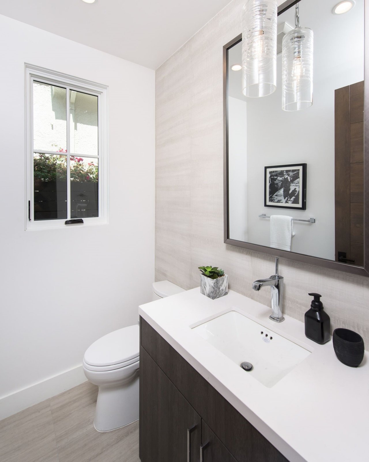 119 N La Jolla Ave