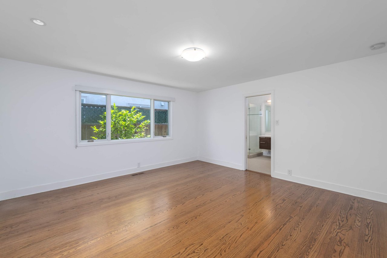 Charming Single-Level Home in Coveted Paradise Cay- Represented Owner and Tenant