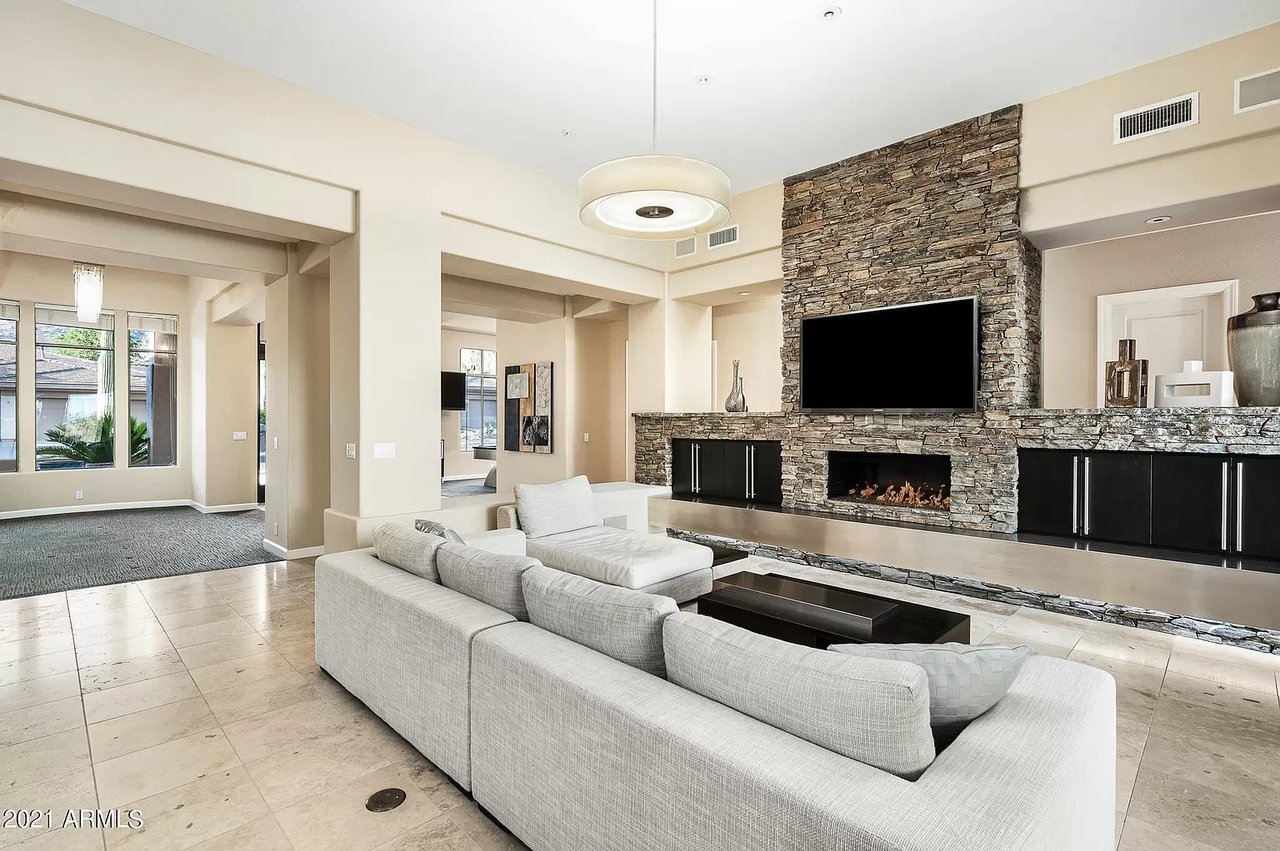 11095 E Verbena Ln