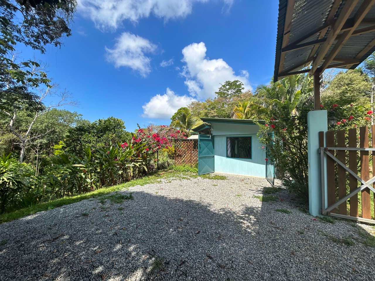 Casa La Luna, Cozy Home in Platanillo on 8 Acres of Land!