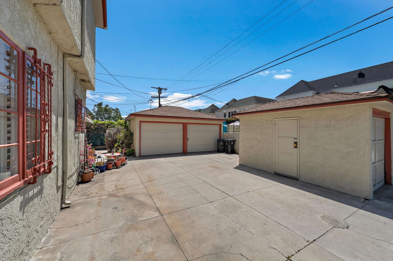 6120 Packard Street, South Carthay