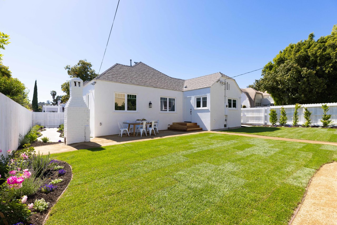 An updated California Bungalow compound in  Los Feliz