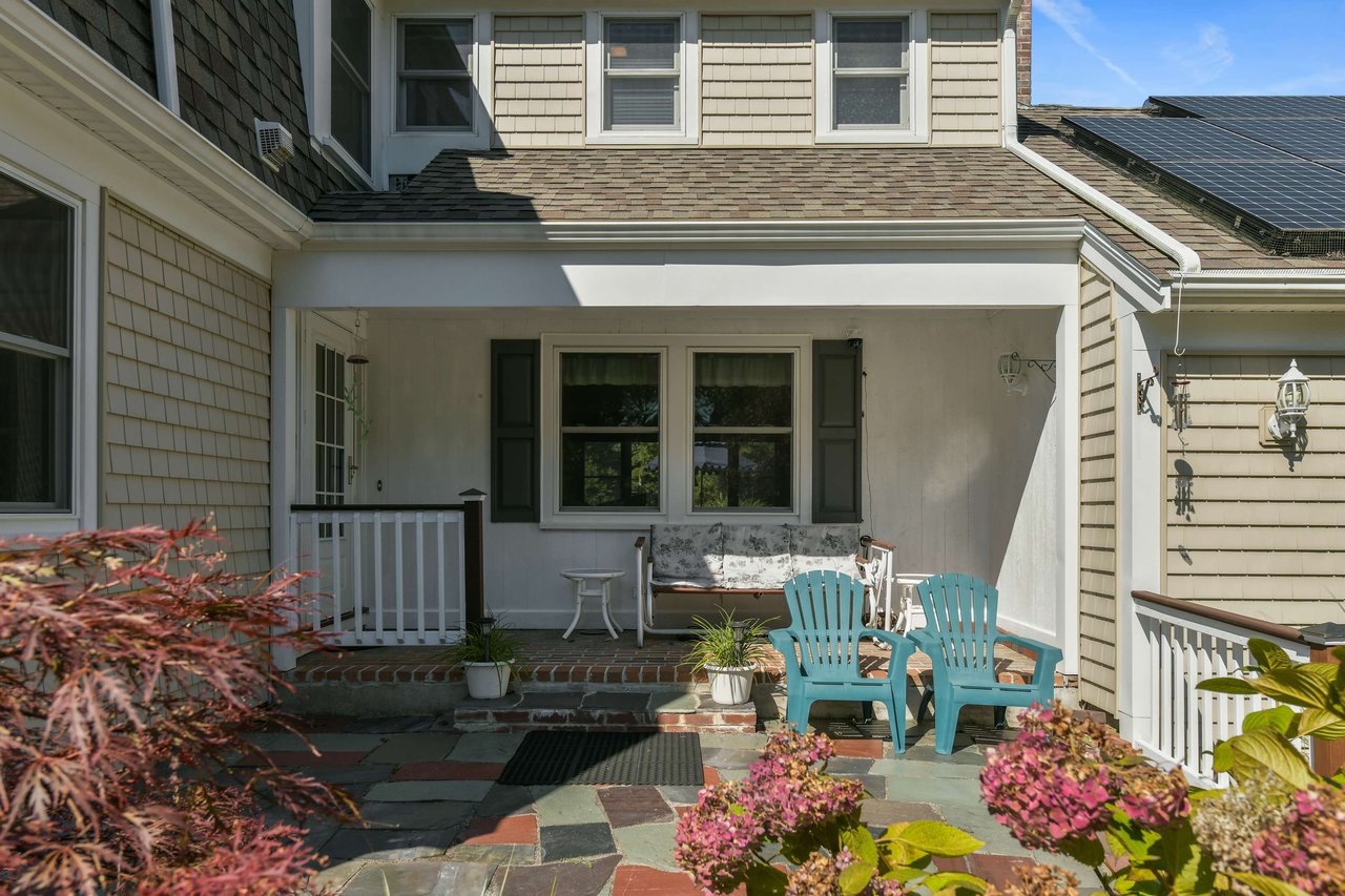 Family Compound in Yarmouth