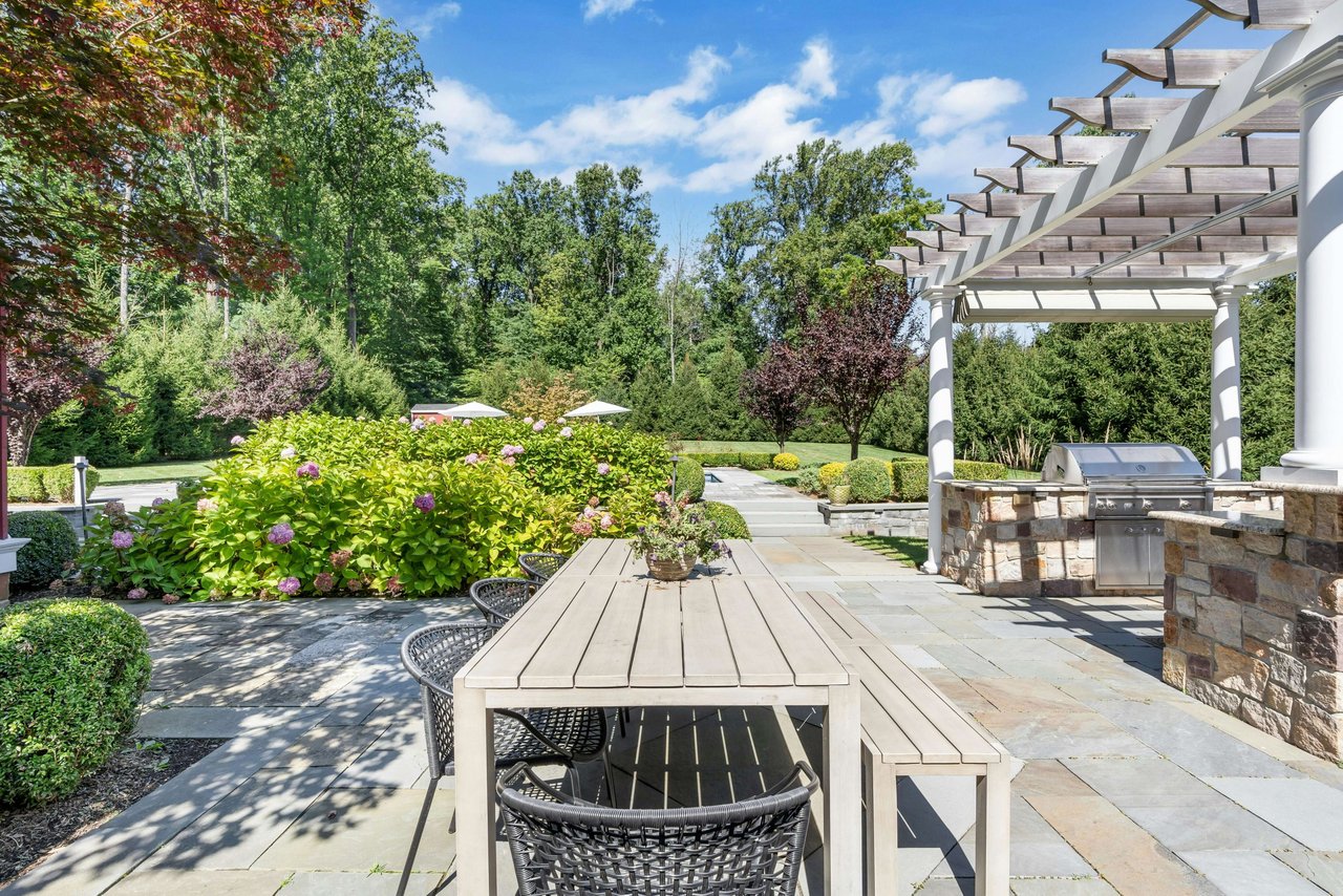 20 Van Beuren Road, Morris Township