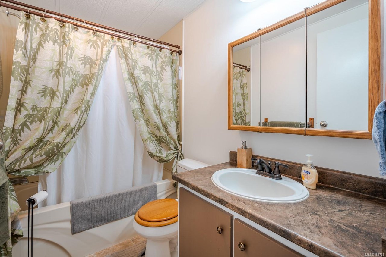 51-1498 Admirals Rd, View Royal