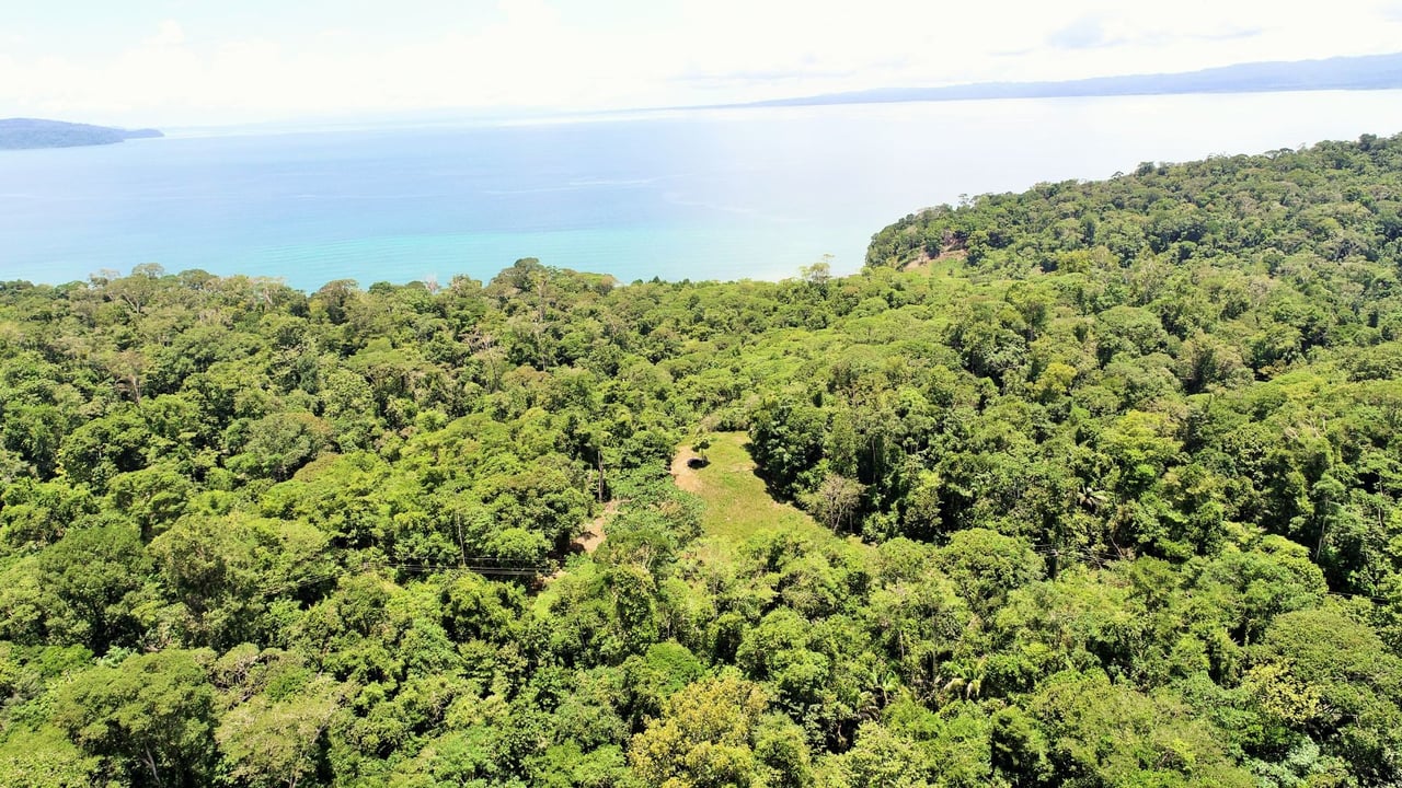 Private Beachfront Development Land, Ojochal, Puntarenas