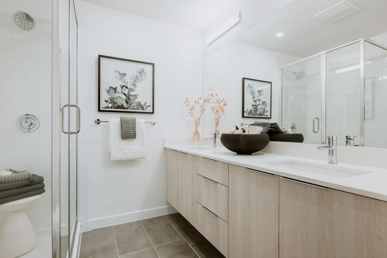 31-4375 Cormorant Wy